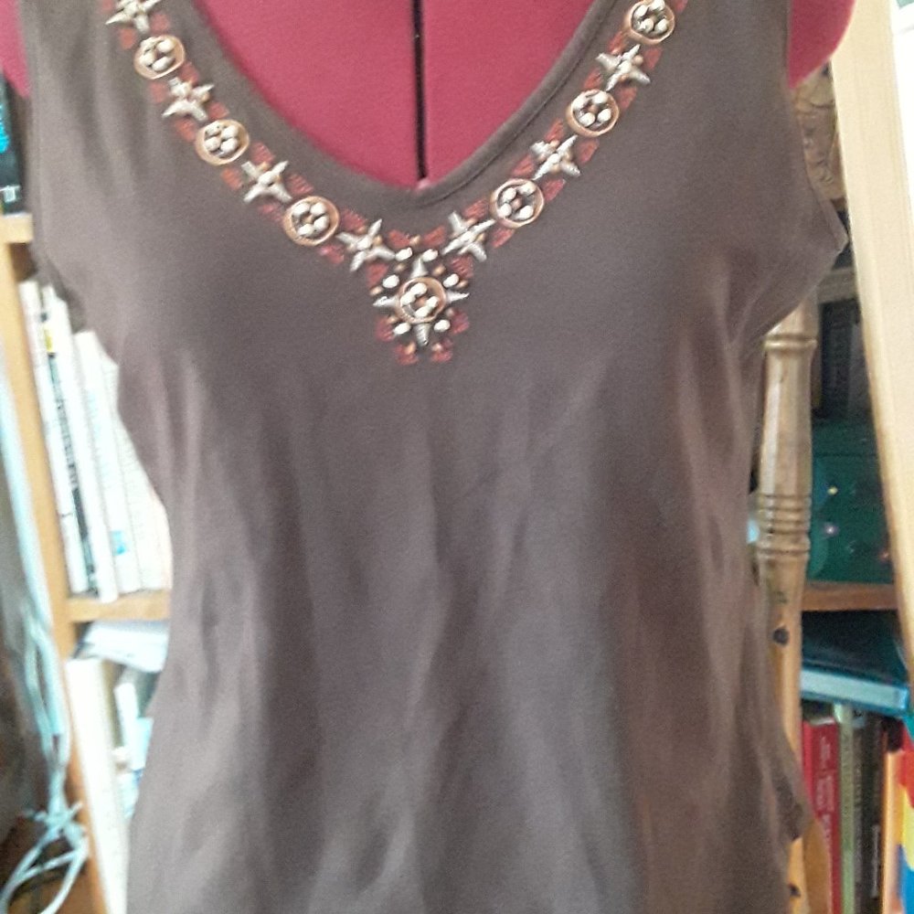 Sleeveless top, Reitmans
